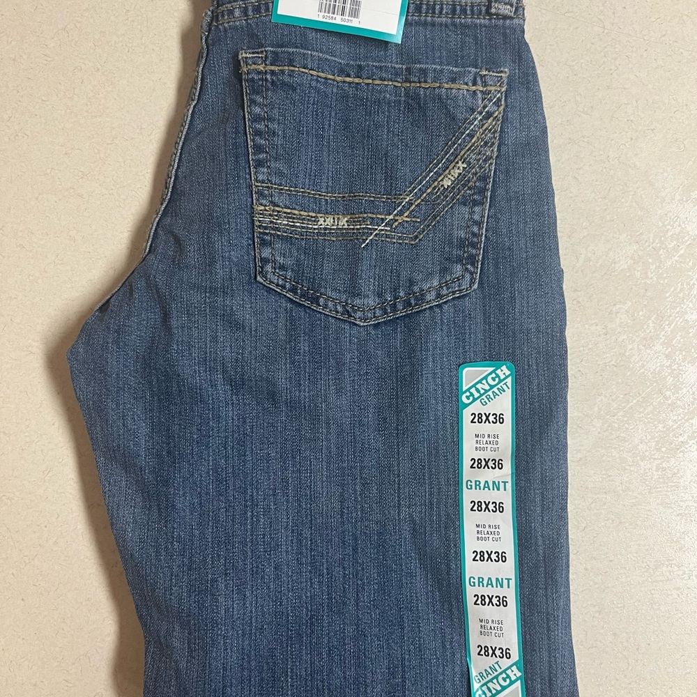 Cinch Mens - Style Grant - Mid- Rise Relaxed Boot Cut.  Size 28 x 36